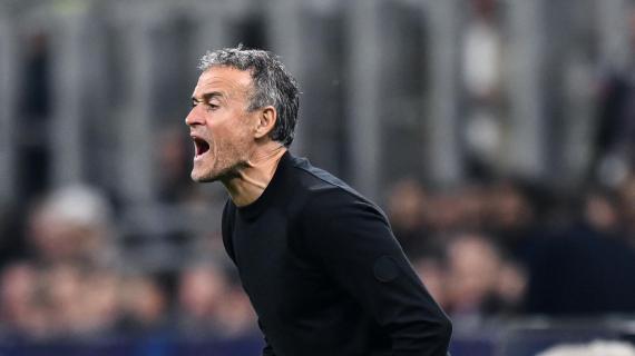 Luis Enrique educa il suo PSG ai torti arbitrali: "In partitella arbitriamo sempre con ingiustizia"