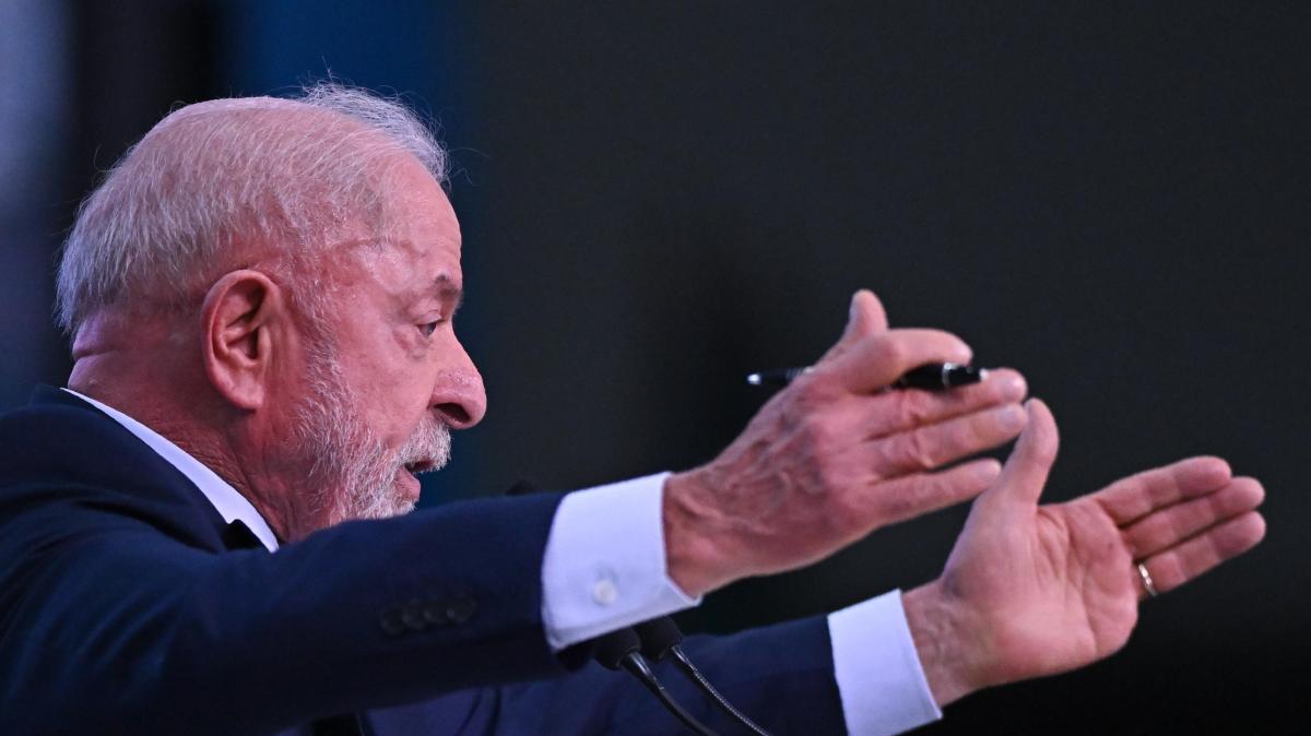Brasile, Lula ad Ancelotti: "Se riuscirai a vincere il Mondiale, sarai il nostro eroe"