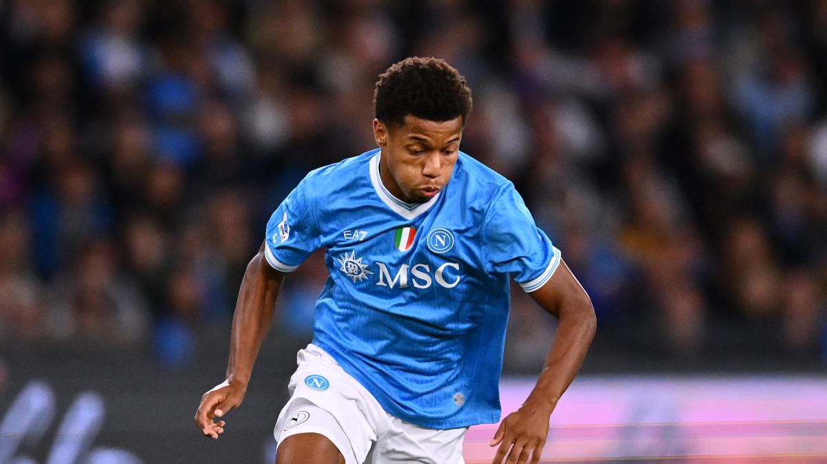 Napoli, scatta l'ora di Neres? Il ko di Politano è una chance, ma Conte valuta altri due sostituti
