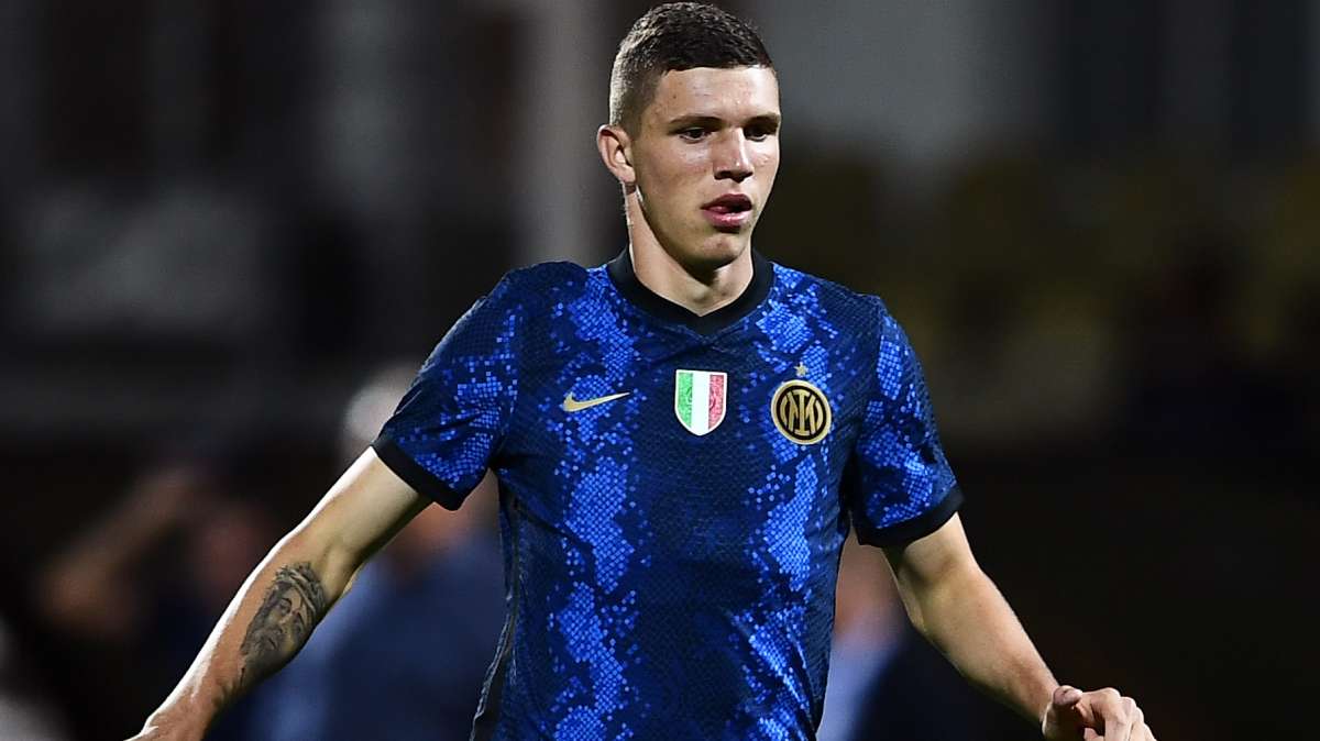 TMW - Inter, entro due giorni la scelta di Carboni. Cagliari con una carta in più sull'Hellas Verona