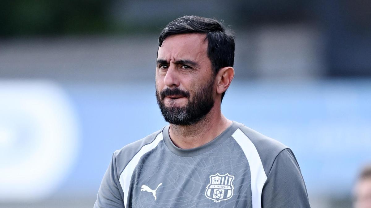A due settimane dall'inizio del campionato, il Sassuolo deve acquistare la difesa titolare