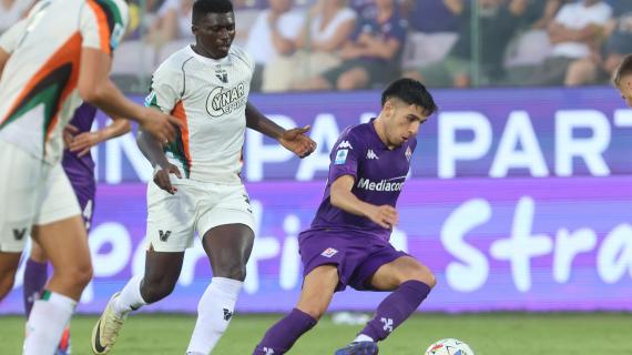 I primi 15 minuti della Fiorentina spaventano il Venezia. Agli antipodi sui rigori