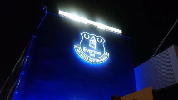 Mark Travers è un nuovo portiere dell’Everton: contratto fino al 2029