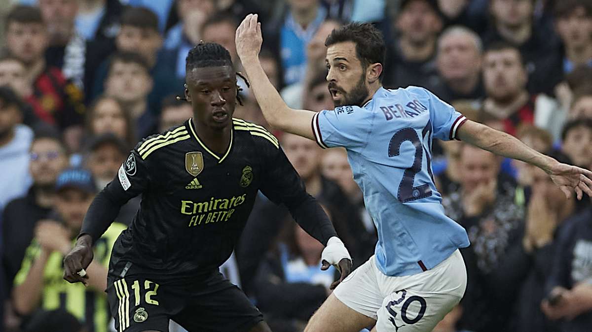 Camiseta camavinga real madrid