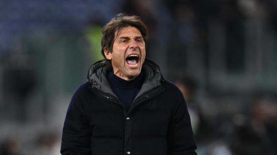 I tifosi della Juve vogliono Conte: "Non devo rispondere, sono giochi mediatici"