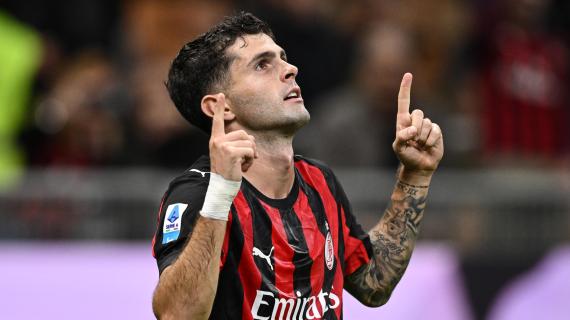 Allegri dà una lezione a Conte in 10 uomini: Milan-Napoli finisce 2-1 e San Siro torna a cantare