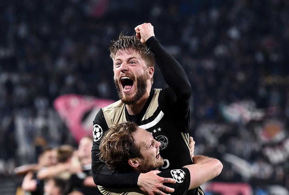 Eredivisie, PSV non ancora sazio: altra vittoria. L'Ajax non ha problemi ad Almelo