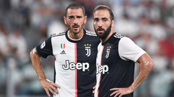 Milan-Juventus, fischiatissimi gli ex Higuain e Bonucci alla lettura delle formazioni