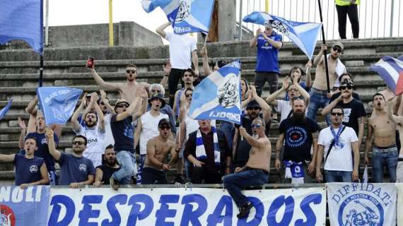 Empoli, i tifosi con la squadra: "Forza Azzurro lotta col cuore"