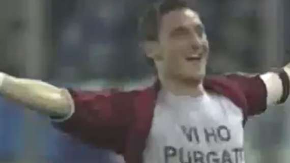 11 aprile 1999, Totti esibisce la maglietta: 'Vi ho purgato ancora'