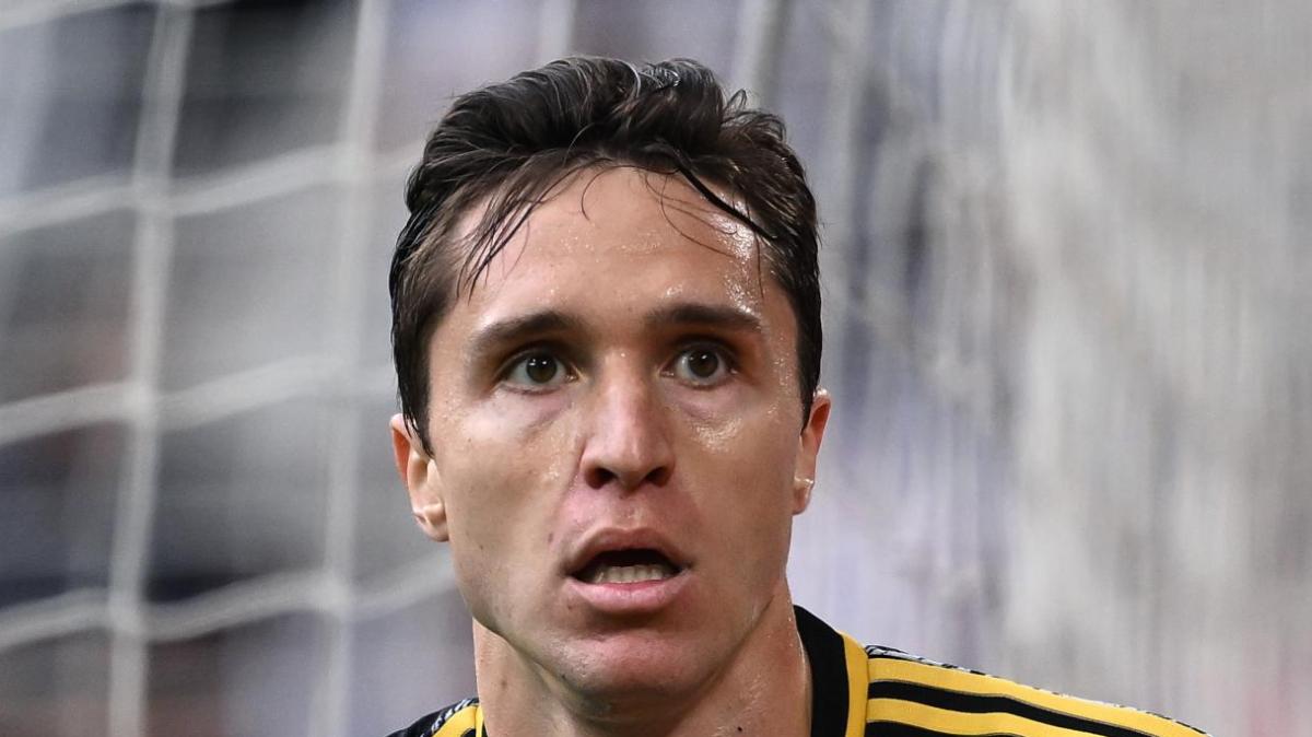 La sentenza di Chiesa: "Ronaldo su un altro pianeta, Messi però il migliore di tutti i tempi"