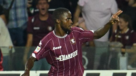 Hellas Verona, Kallon ha firmato con la Casertana: contratto annuale