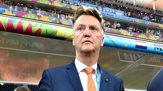 Olanda, attacco di Van Gaal: "Chi vuole sospendere il campionato sta approfittando della crisi"