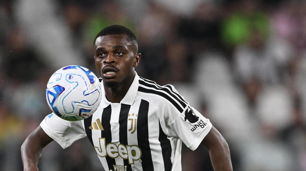 Manchester United e Liverpool in agguato, la Juve blinda Kalulu: pronto il rinnovo
