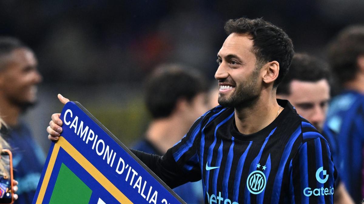 "Yali Yali". L'Inter balla su una hit romena "scoperta" da Calhanoglu, poi è arrivato Chivu