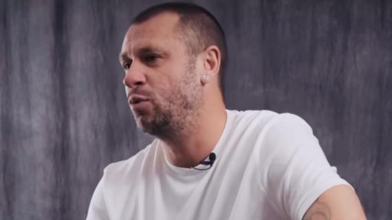 Cassano: "Mio padre non mi calcolava, a 13 anni ho detto basta. Si è rifatto vivo dopo il gol all'Inter"