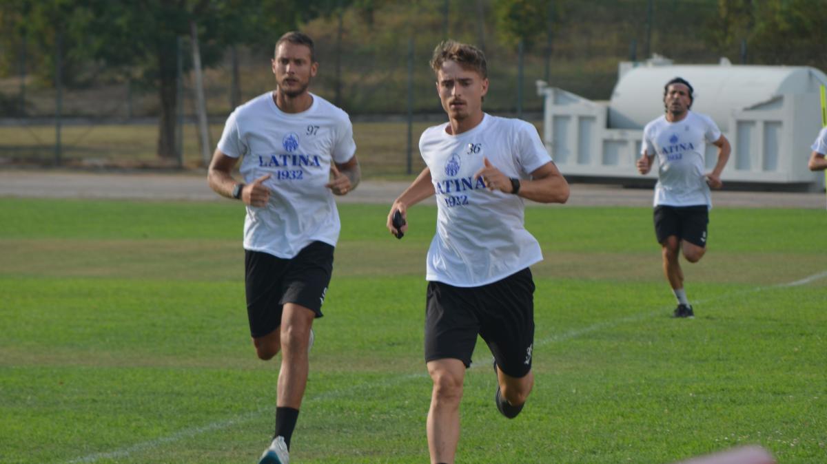 Latina, Parigi al centro del calciomercato: Ravenna avanti, Spezia alla finestra