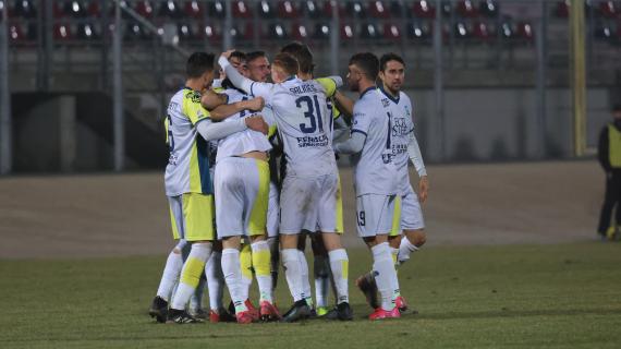 Serie C, la 29ª giornata: la Feralpi fa un favore al Vicenza: Vesentini stende il Padova