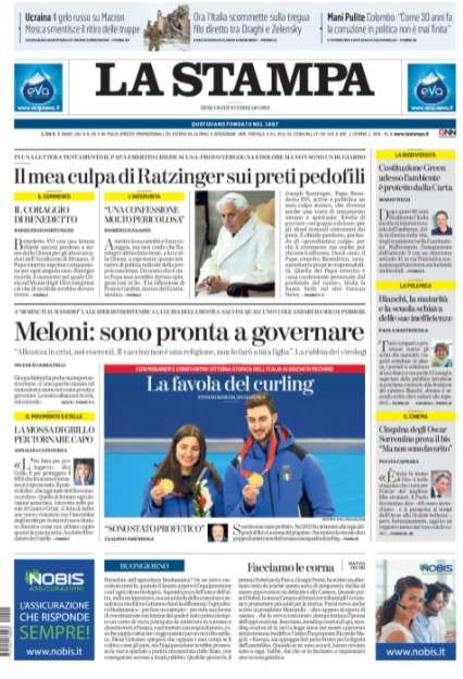 La Stampa: "L'amaro ritorno di Mourinho a casa. Magie di Dzeko e Sanchez, Roma ko"