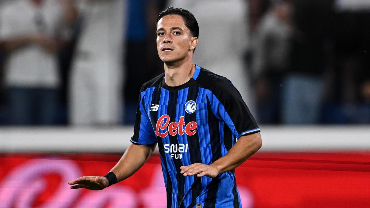L'ex Raspadori colpisce subito, il Sassuolo emerge alla distanza: è 1-0 Atalanta al 45'