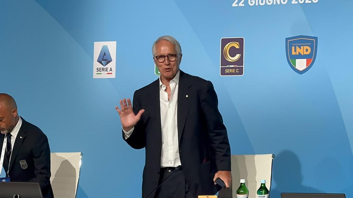 FIGC, Malagò: "Fuoriclasse in campo e adesso anche come dirigente. Bentornato Gianfranco Zola"