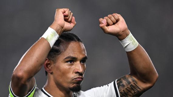 Milan, il retroscena sul difensore: prima di Odogu tentativo fallito per Kehrer del Monaco