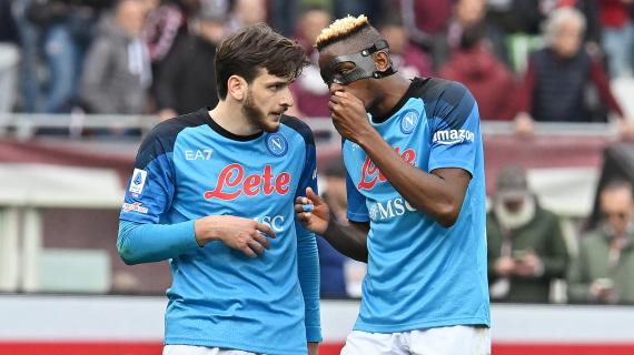 Il Napoli aspetta offerta per Osimhen e resiste su Kvaratskhelia. Il punto