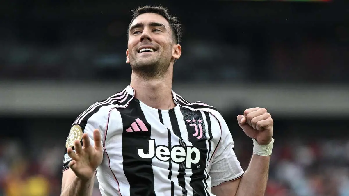 Il Milan su Estupinian e Vlahovic. La Gazzetta dello Sport: "Sorprese del Diavolo"