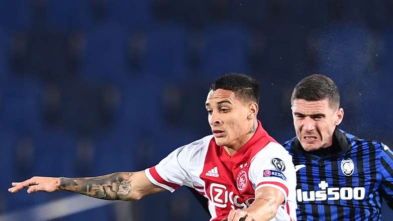 Il Manchester United fa sul serio per Antony: pronta un'offerta da 94 milioni di euro all'Ajax