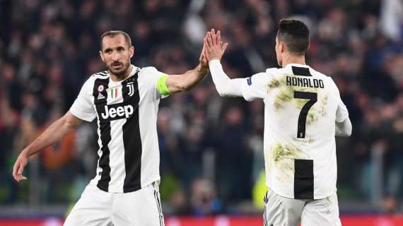 Juventus, Chiellini su Ronaldo: "E' uno dei messia del calcio. Giusto giocare tutti per lui"