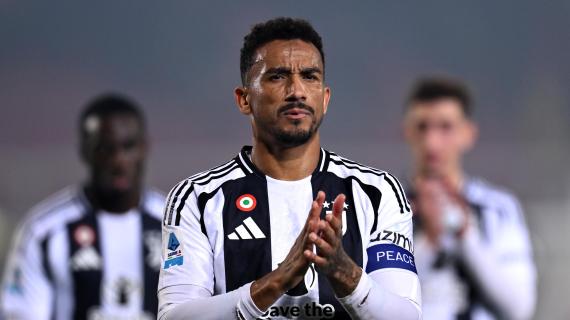 Danilo ai margini della Juve, post enigmatico: "Uomo eroico se non appartiene al gregge"