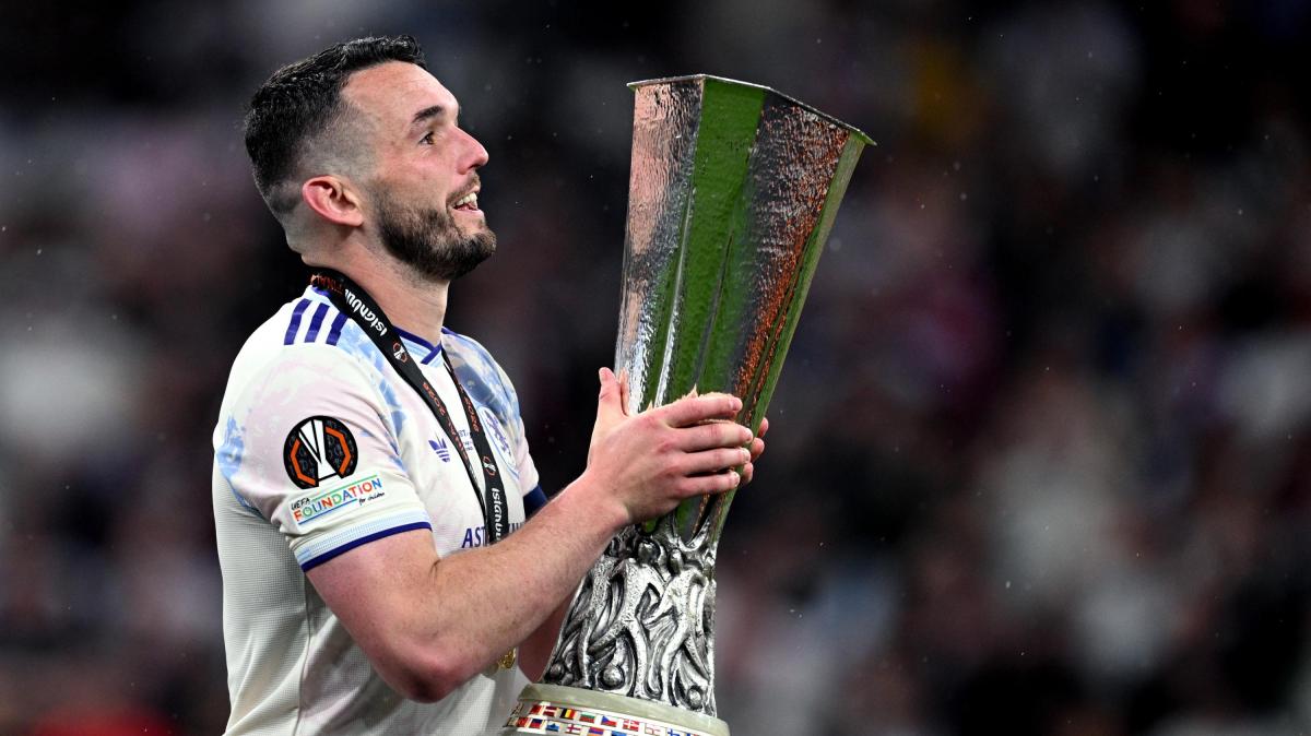 Aston Villa in festa, McGinn invita il principe William: "Se vuole può venire a bere con noi"
