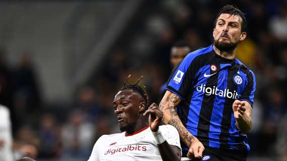 Inter, il punto sui rinnovi: stallo per de Vrij, mentre Inzaghi spinge per la conferma di Acerbi