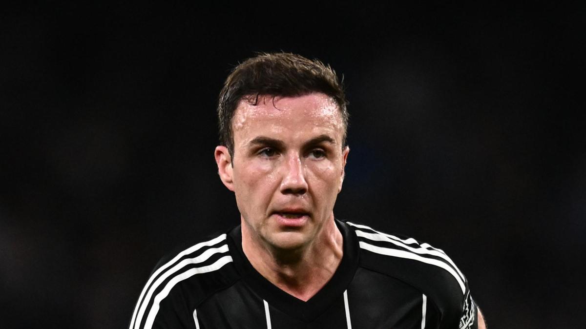 Eintracht, Gotze tagliato fuori dall'allenatore: può diventare un affare a zero per altri club