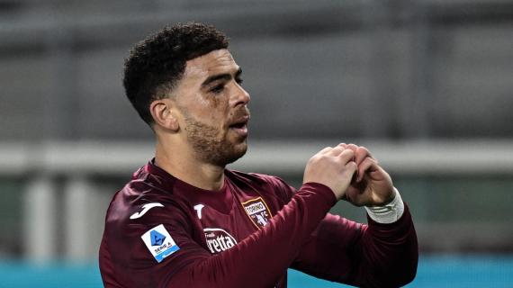 Raddoppio di Che Adams col Cagliari: 2-0. Prima Karamoh aveva quasi smontato la porta