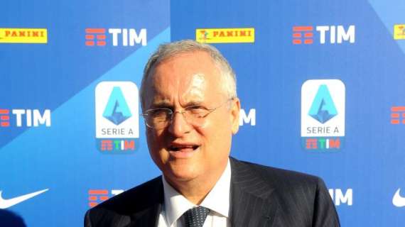 Lazio sanzionata per i saluti romani, Lotito: "Tifosi, ci dovete 50mila euro"