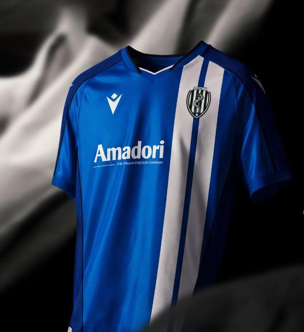 Il Cesena celebra l'Europa 50 anni dopo: la terza maglia dedicata alla sfida col Magdeburg