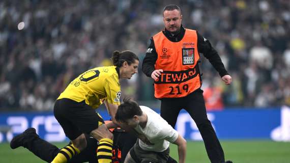 Invasione di campo dopo 30'' in finale di Champions: le foto di TMW da Wembley