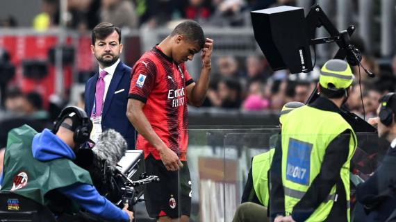 Zero gol e un cartellino rosso: Milan-Juve 0-0 al 45'. Szczesny dice no a Giroud, Thiaw espulso