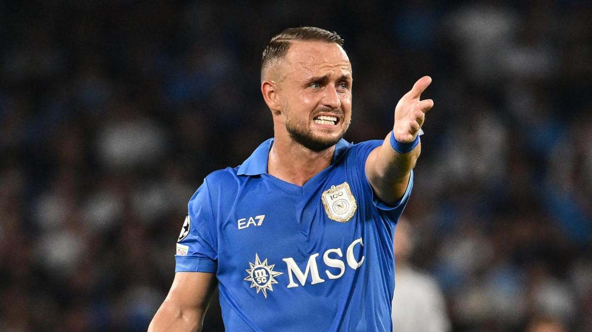 Il Napoli si tiene stretta la regia di Lobotka: opzione 2028 e sirene juventine per ora rimandate