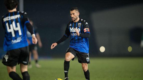 Renate, dopo 10 anni è addio col terzino Anghileri: "Capitano per sempre"