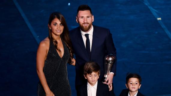 Pallone d'Oro 2023, è arrivato l'atteso vincitore. Ecco Messi con tutta la famiglia