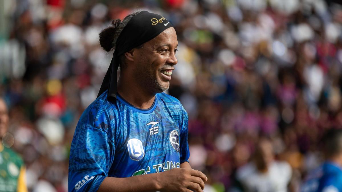 Braida: "Ronaldinho è un campione senza età. Sarà tesserato col Ravenna"