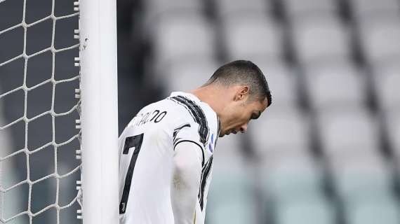 Juventus, Pirlo lascia in panchina Ronaldo: il portoghese infastidito dall'esclusione