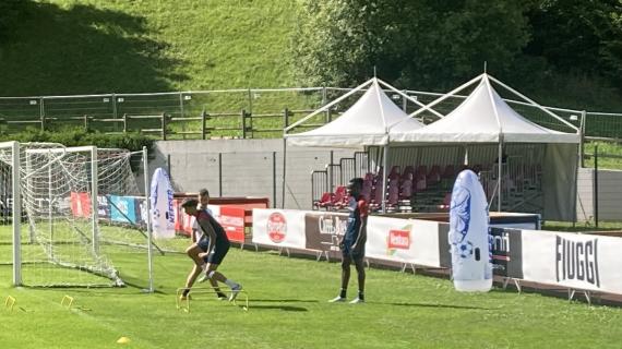 Genoa, palestra nel pomeridiano a Moena: Cuenca e Ankeye corrono in campo