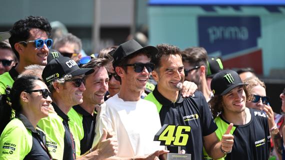 Valentino Rossi compie 46 anni: l'omaggio dell'Inter sui social