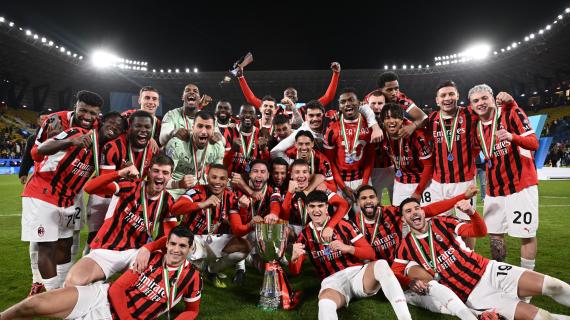 Il Milan vince l'ottava Supercoppa nel segno di Theo e Leao: le foto della premiazione