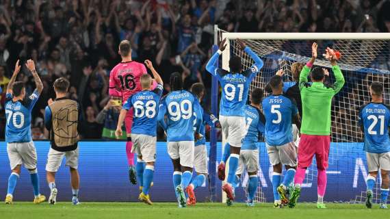 Napoli agli ottavi di Champions League con due partite d'anticipo: prima volta nella storia