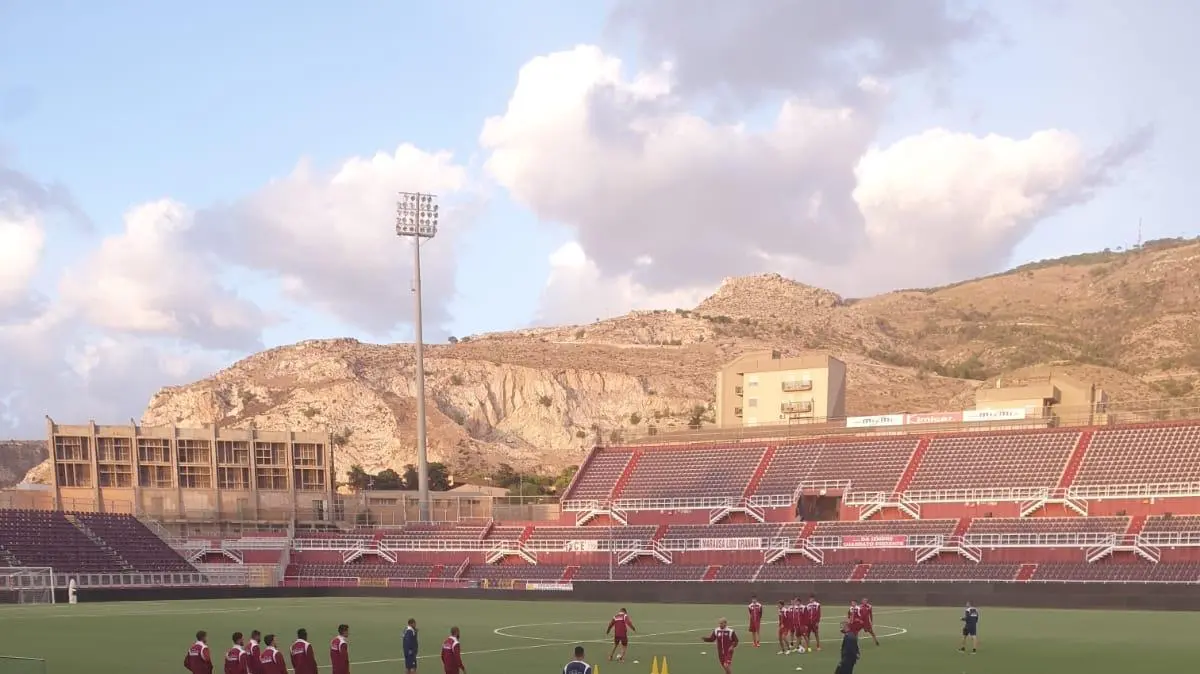 Trapani, altra battaglia legale: querelate 11 aziende che hanno ristrutturato stadio e palazzetto