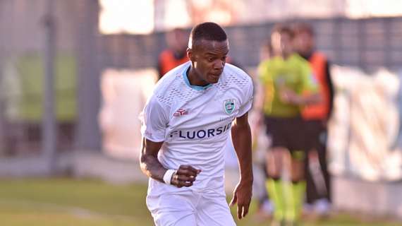 TMW - Avellino, scatto per Udoh dell'Olbia. Incontro a Roma tra le due proprietà